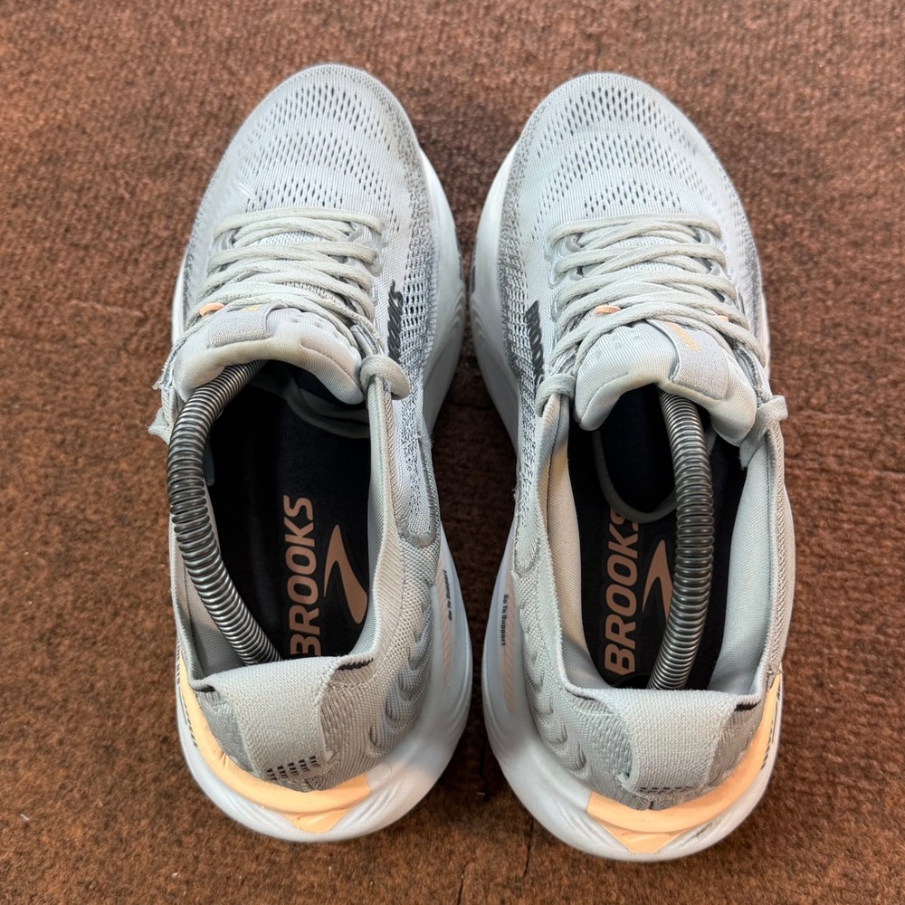 A+ Brooks Adrenaline GTS 25 Womens Running Shoes Grey Peach Size 8.5 1204431B032 - Picture 5 of 11